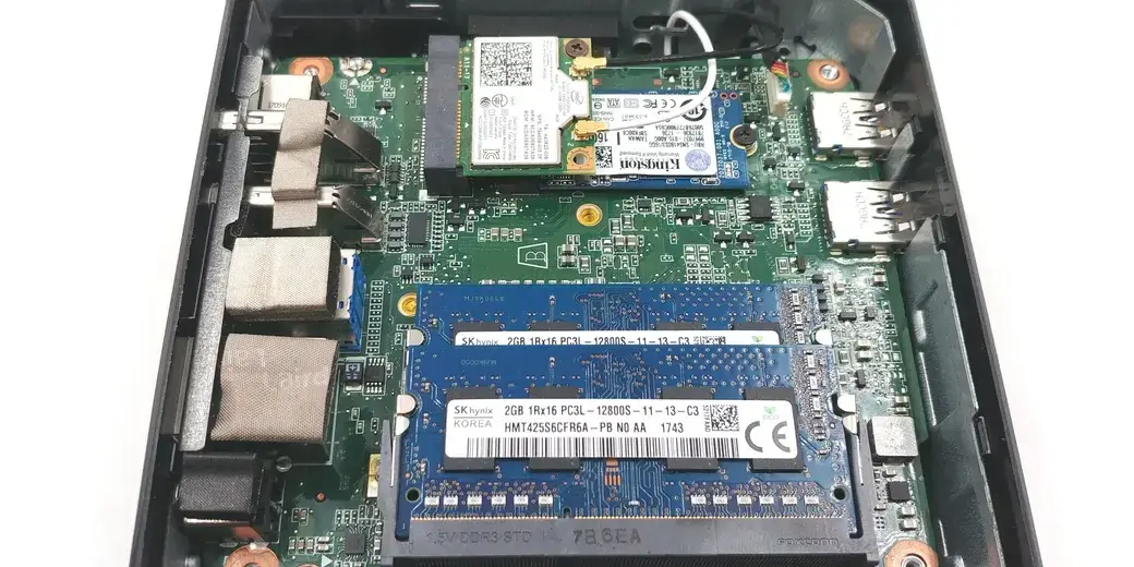 Міні-ПК Asus CN62 ChromeBox 2 — Kompik